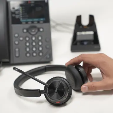 HP Poly Voyager 4320-M Microsoft Teams Certified USB-a Headset +BT700 Dongle TAA US, image 6