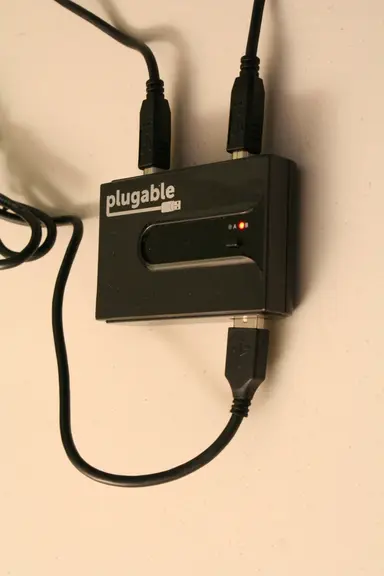 Plugable Technologies Plugable USB 2.0 Sharing Switch for One-Button USB Device Port Sharing Between, image 8