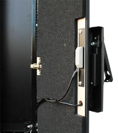 APC by Schneider Electric Netshelter CX High Security Handle Adapter Kit, image 7